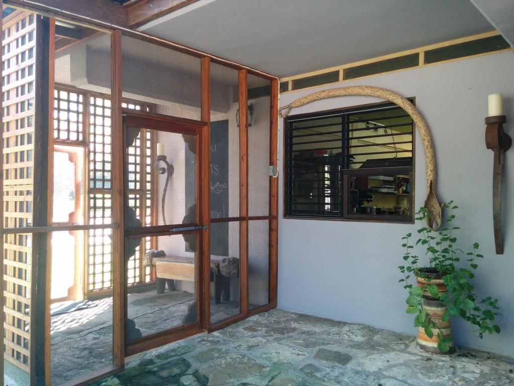 Bayshore Bijou Suites Maya Beach Esterno foto