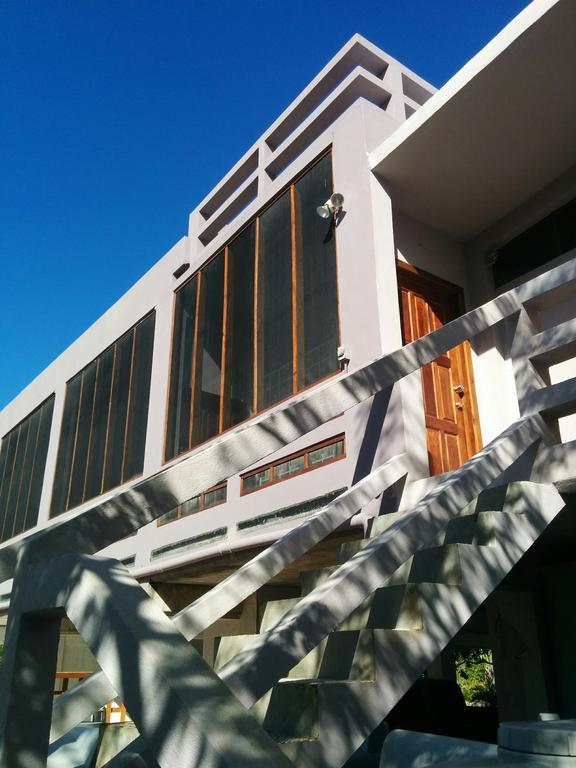 Bayshore Bijou Suites Maya Beach Esterno foto