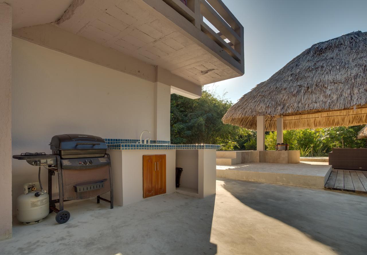 Bayshore Bijou Suites Maya Beach Esterno foto