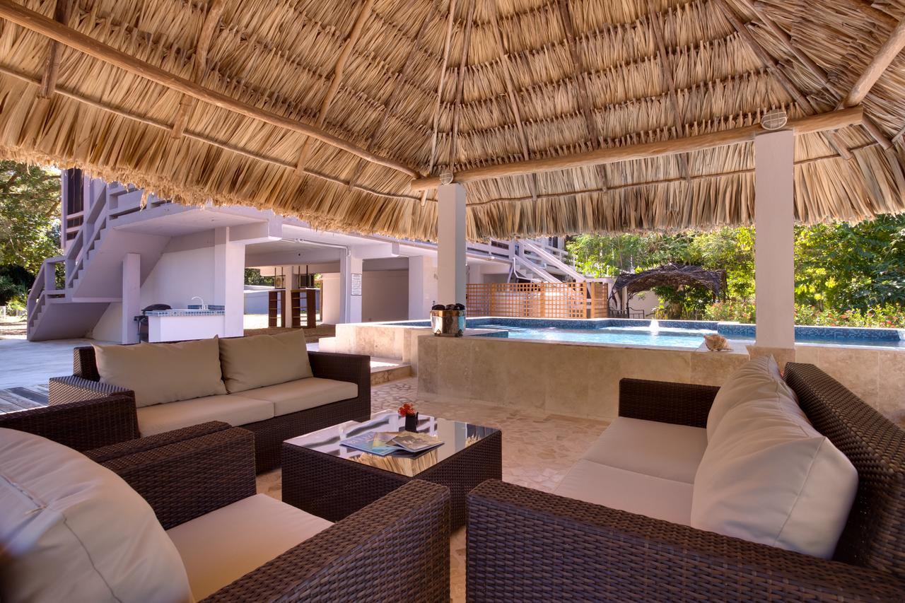 Bayshore Bijou Suites Maya Beach Esterno foto