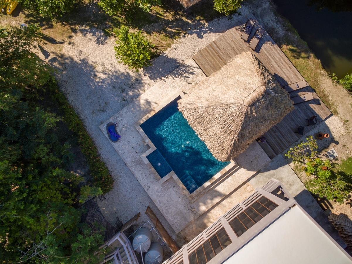 Bayshore Bijou Suites Maya Beach Esterno foto