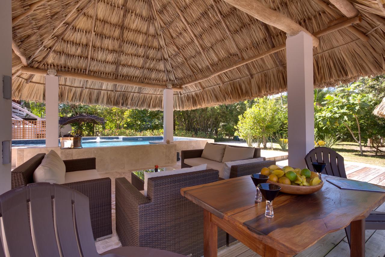 Bayshore Bijou Suites Maya Beach Esterno foto