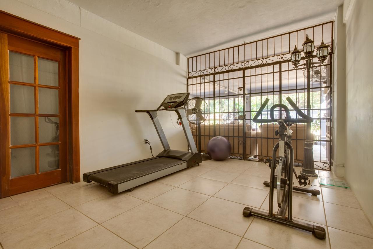 Bayshore Bijou Suites Maya Beach Esterno foto