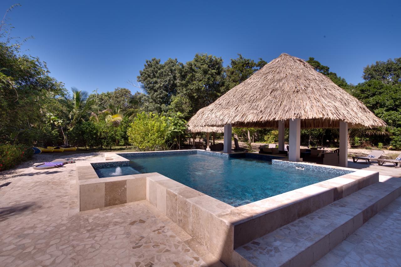 Bayshore Bijou Suites Maya Beach Esterno foto