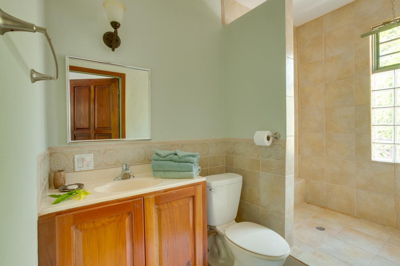 Bayshore Bijou Suites Maya Beach Esterno foto