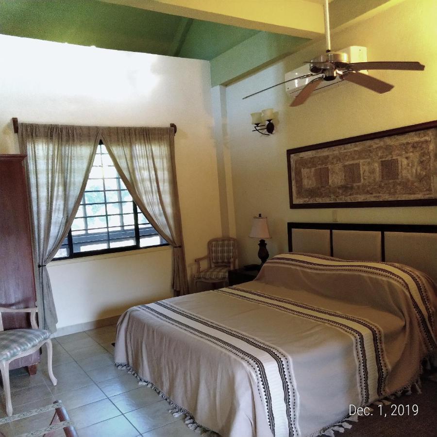 Bayshore Bijou Suites Maya Beach Esterno foto